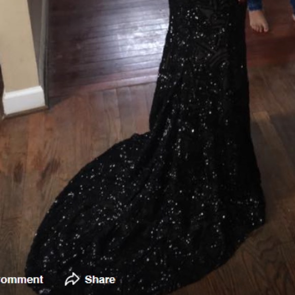 Beaded B/W prom gown - Picture 3 of 7